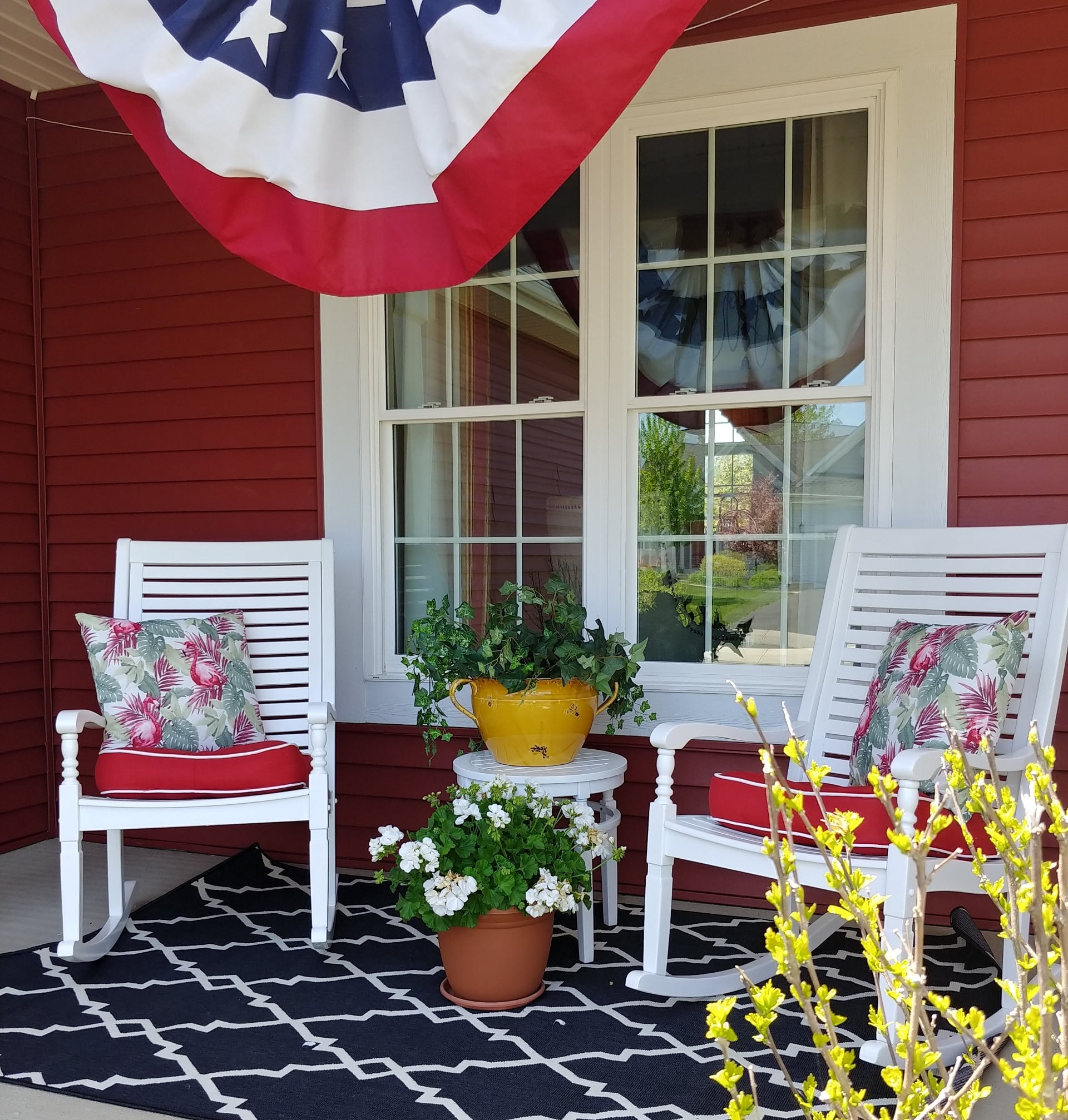 5 Tips For Creating the Prettiest Spring Porch