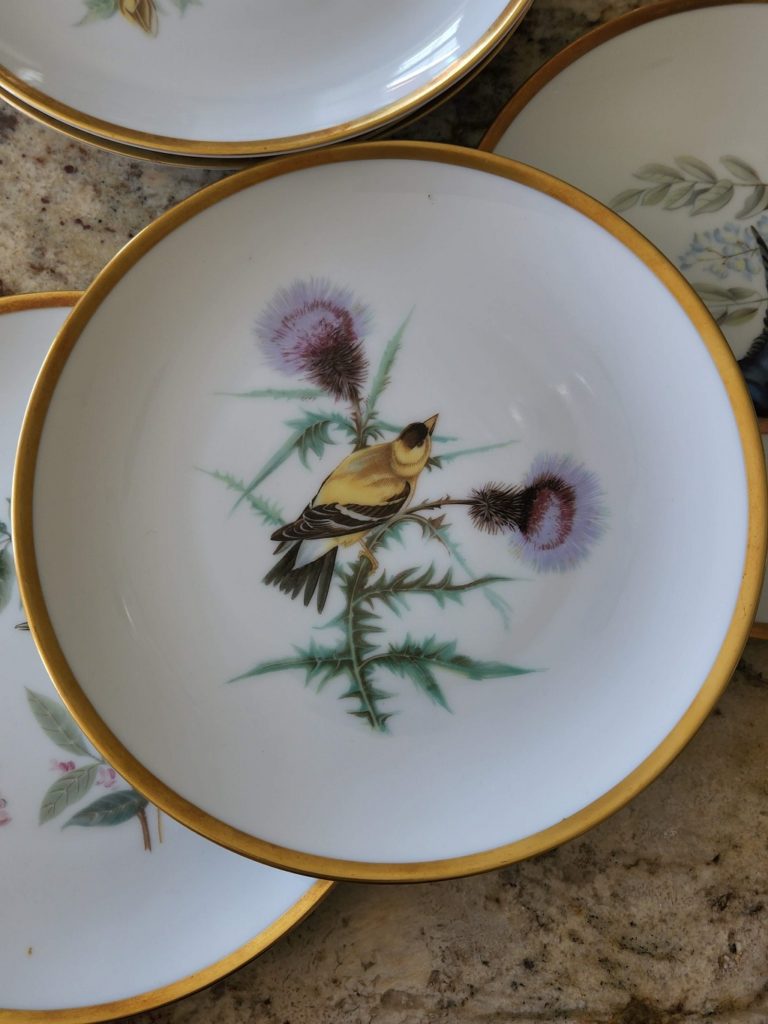 A plate with Birds on it