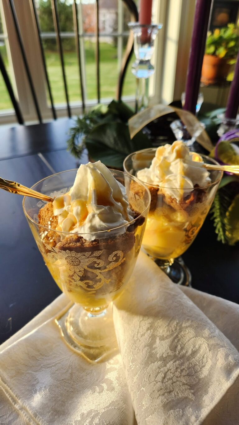 Pumpkin trifle in two vintage glass cups