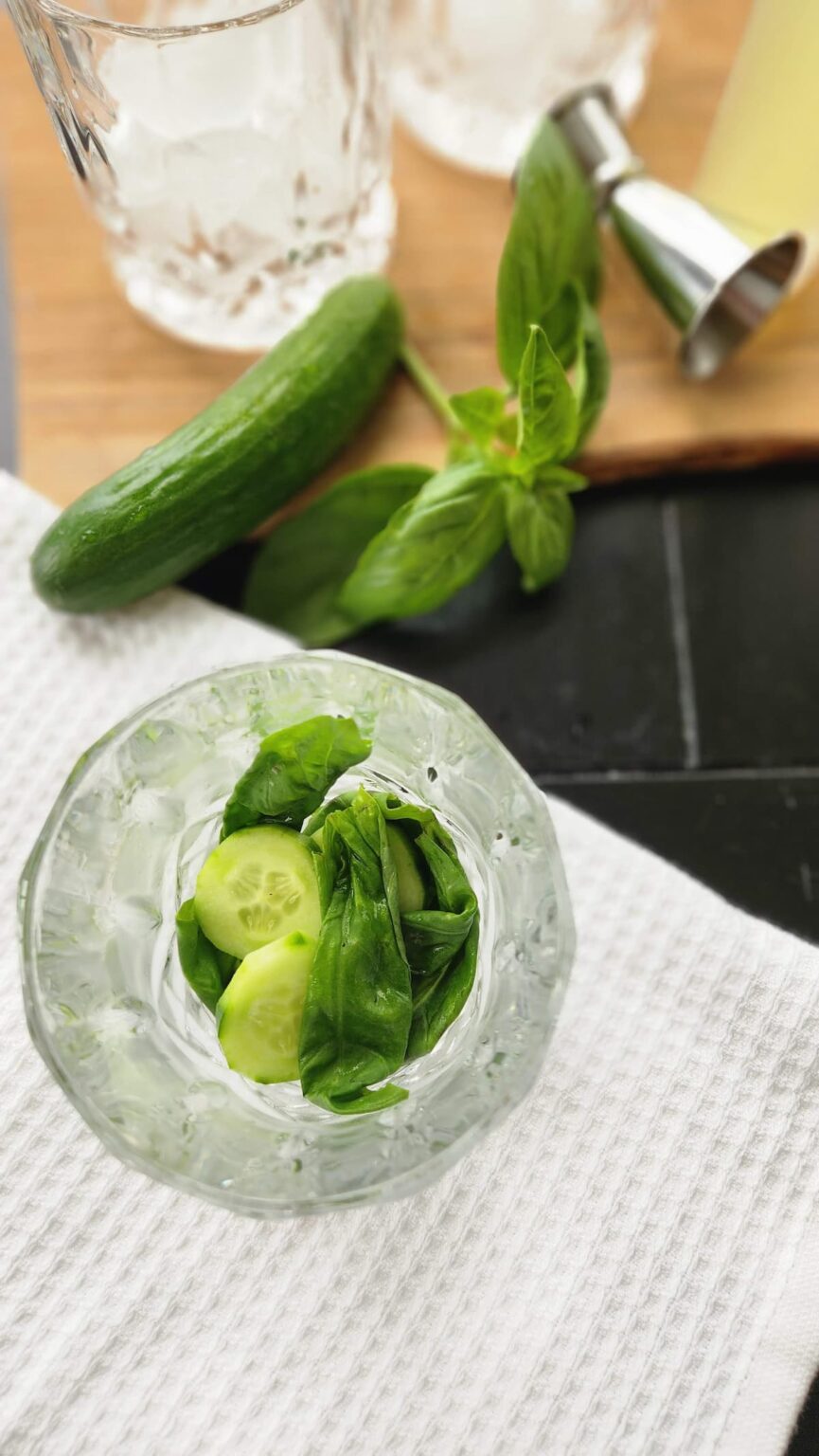 Easy Cucumber Basil Vodka Smash Cocktail Recipe Hen and Horse Design
