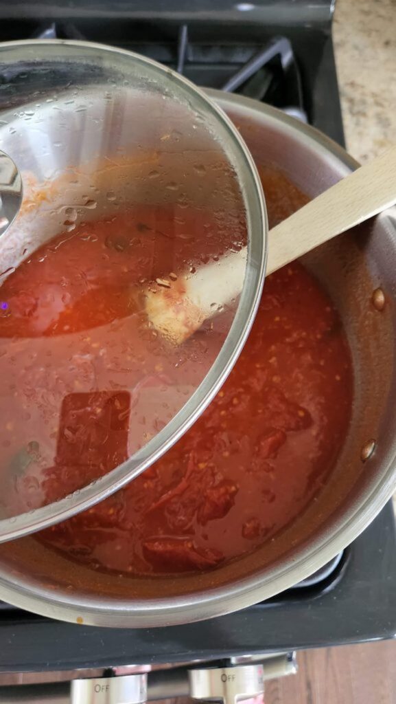 pot of tomatoe sauce cooking