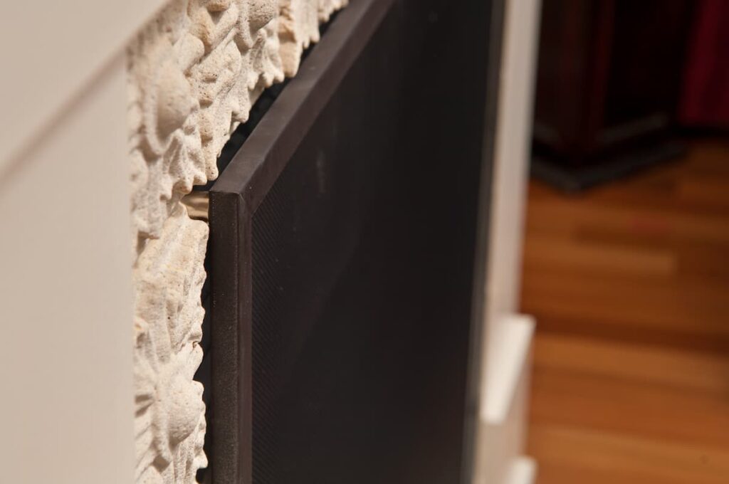 up close view of fireplace safety screen from the side angle