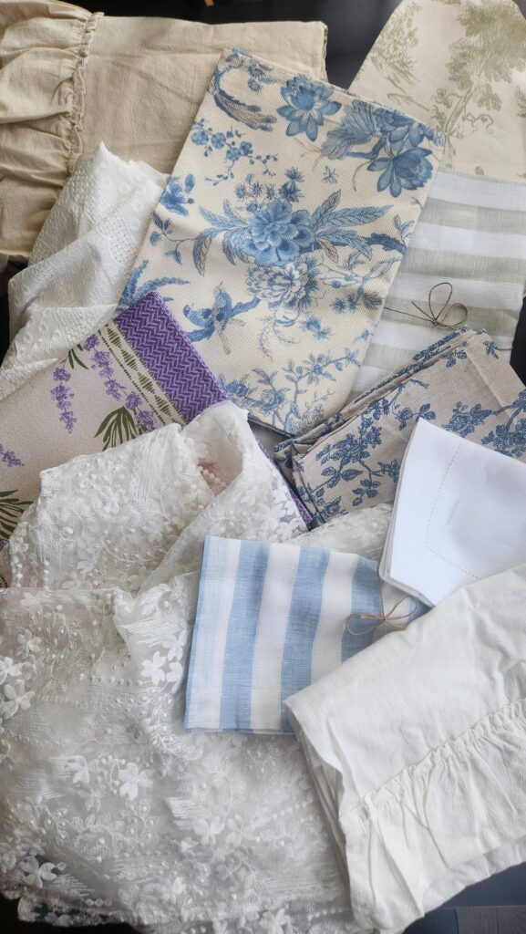 linens on table