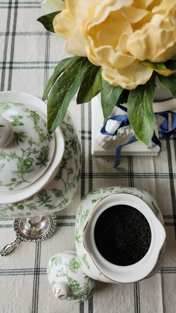 Does Herbal Tea Expire? How Long Is the Shelf Life