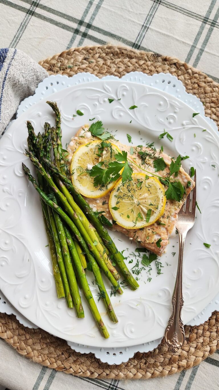one-pan baked salmon with asparagus