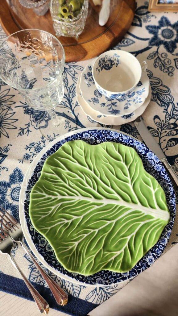 kentucky derby place setting cabbageware blue calico layered