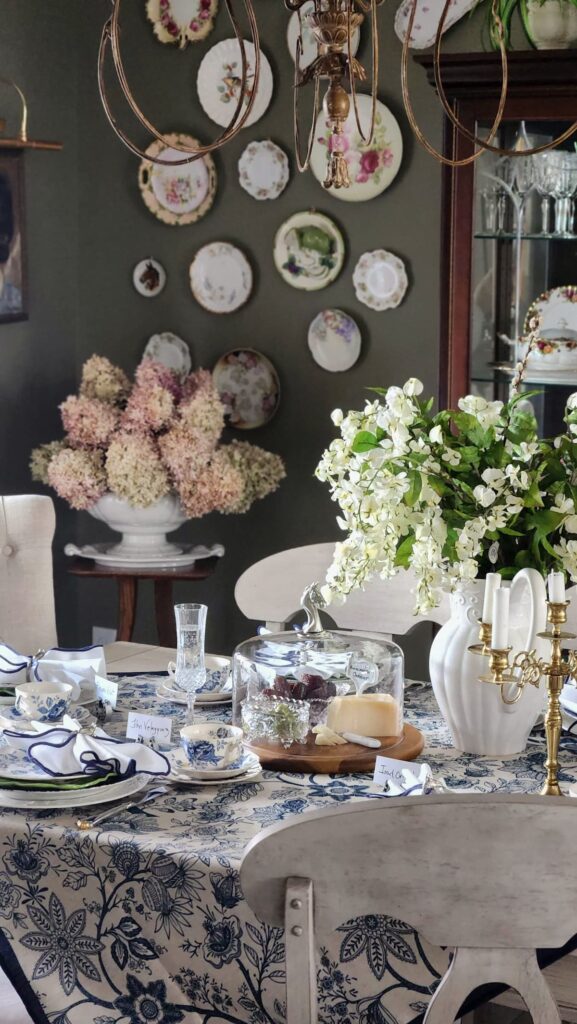 kentucky derby tablescape french blue dining room